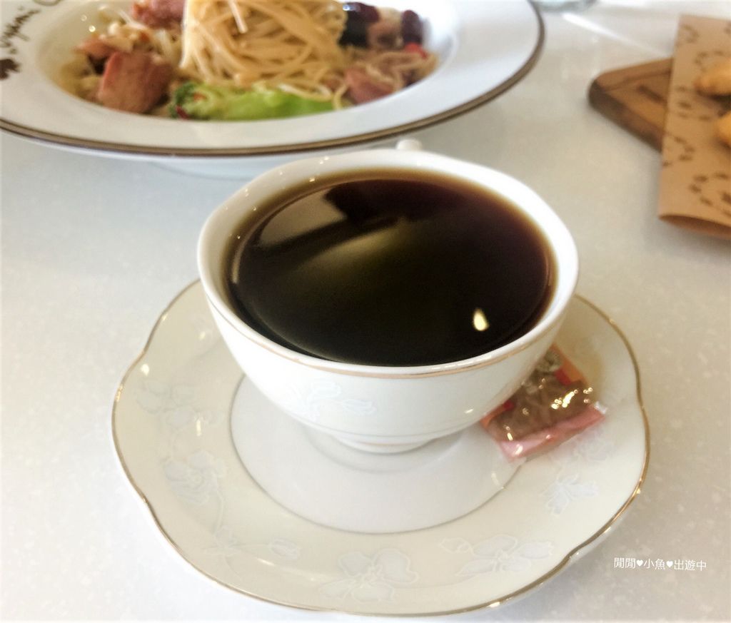 [新北板橋餐廳 ]。法式鄉村風。Oyami Cafe。板橋下午茶, 義大利麵, 燉飯, 鬆餅, 捷運新埔站 @閒閒小魚出遊中