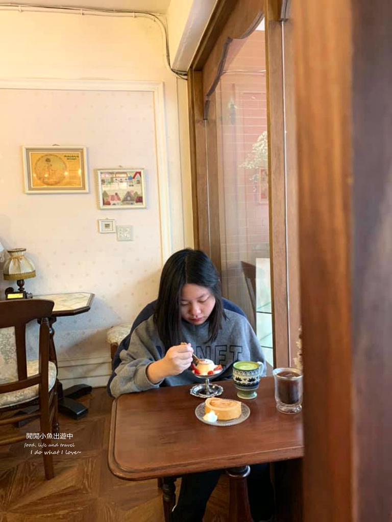 【南京復興站美食】喫茶小豆。日式懷舊和洋式咖啡廳、早午餐、下午茶甜點，附菜單 @閒閒小魚出遊中