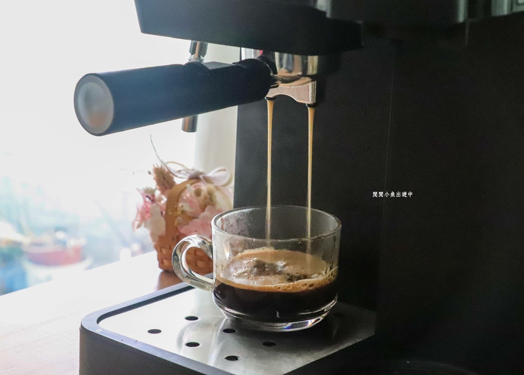 2022家用咖啡機推薦【CHEFBORN韓國天廚】ESTO多功能半自動義式咖啡機。義式、美式、膠囊咖啡3in1（適用Nespresso膠囊咖啡） @閒閒小魚出遊中